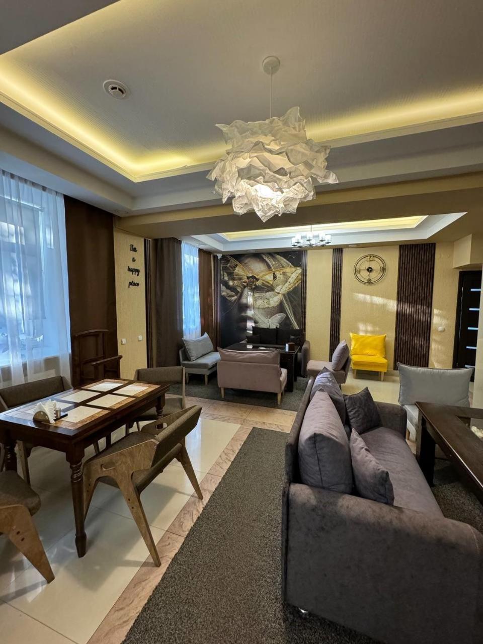 Shanyrak Hotel Temirtau ภายนอก รูปภาพ